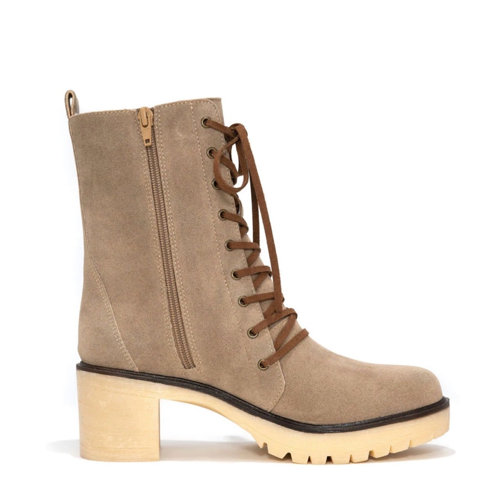 Danny Lace Up Heeled Boot - Latte